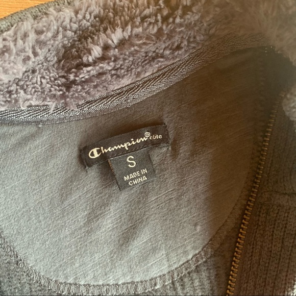 Badgers Champion Quarter Zip Sweater - Picture 4 of 7